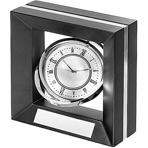 картинка Часы настольные с фоторамкой "Классика"; черный; 16х8х16 см; металл, дерево; лазерная гравировка от магазина